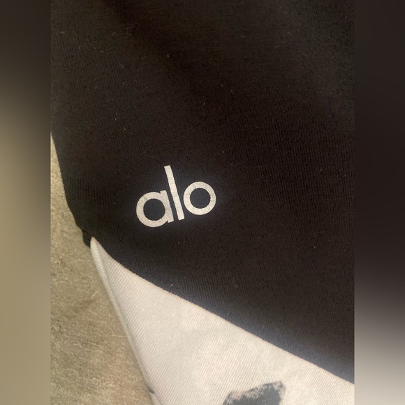 Alo High Waist Verse Legging in Black Zinc size small - Picture 7 of 8